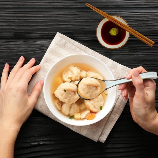 Ceramic Soup Spoon, with Long Handle Easy to Hold, Non-slip Bottom, for Japanese Ramen, Chinese Wonton, Dumplings, Pho, Noodle Soup Spoons, Set of 4